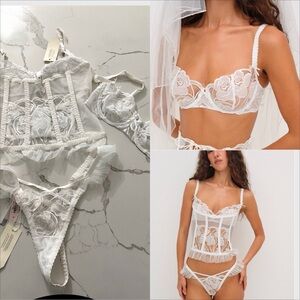 NWT For Love & Lemons Blushing Blooms Bustier panty and bra set size 32B/S